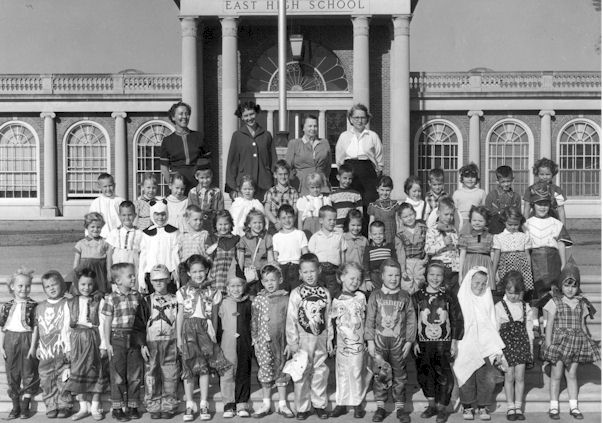 a morning class of kindergarten, 1955-56
