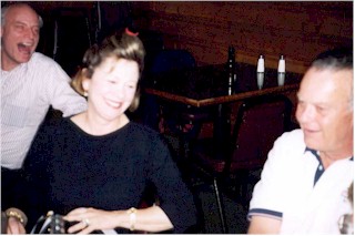 2003-04-17d.jpg (22130 bytes)