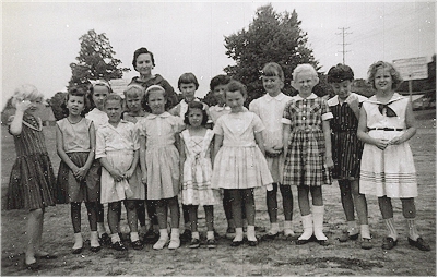 Mrs. Roebuck's 3rd grad class, 1962-63