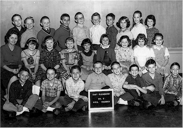 Mrs. Roebuck's 3rd grad class, 1962-63